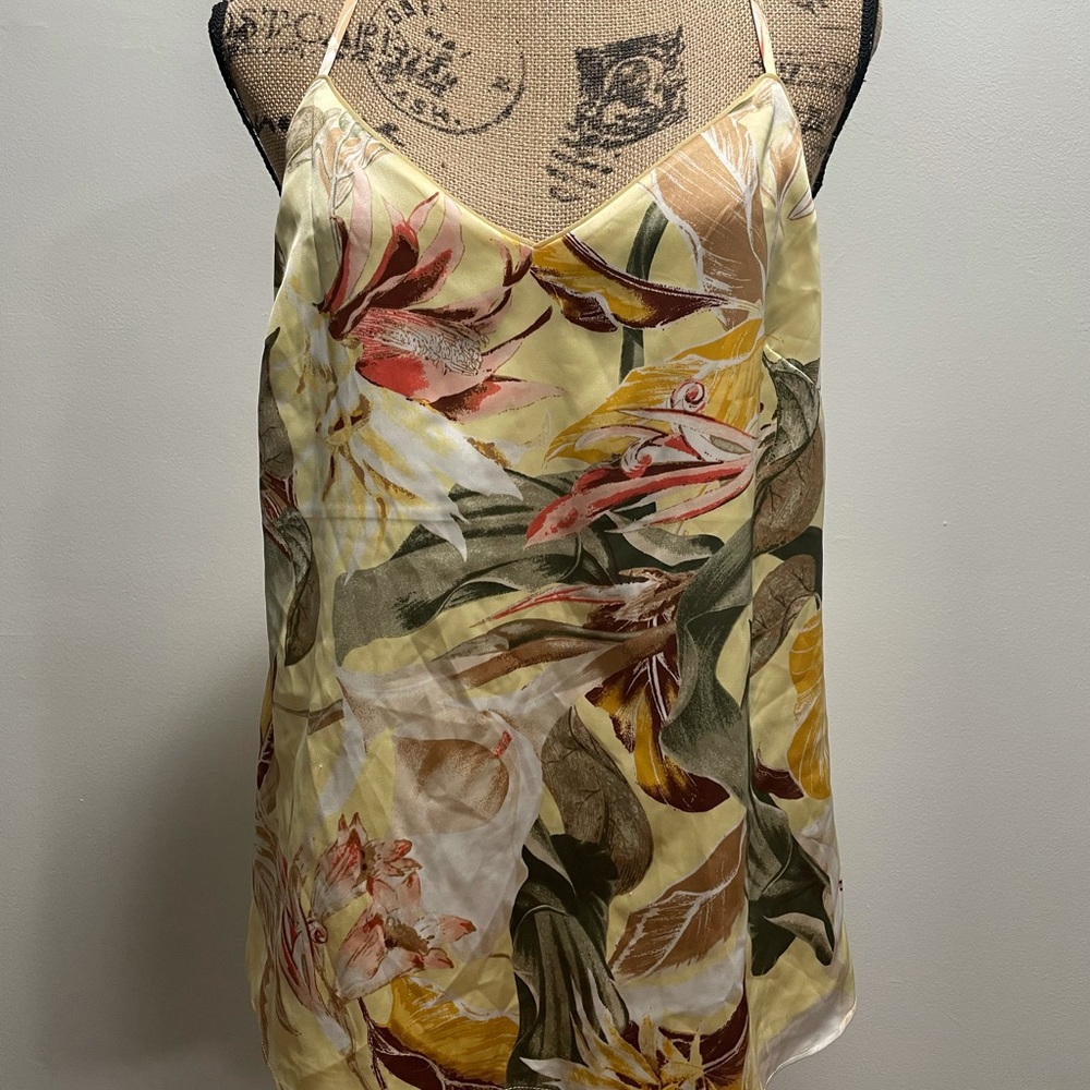 {WHBM} Floral Lace Back Havana Cami - Picture 3 of 10